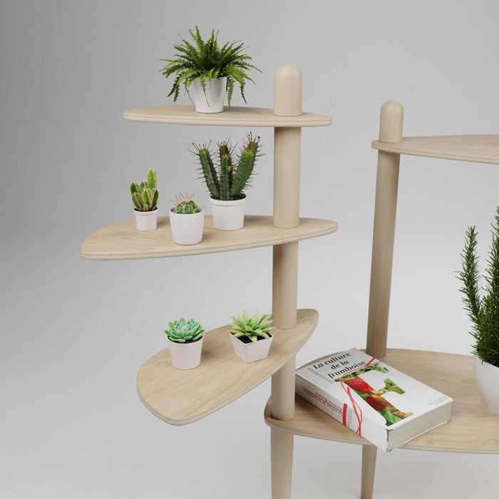 Étagère modulaire en bois clair à plusieurs niveaux pour plantes, conçue pour s'adapter et s'ajouter aux tables Canopée Design.